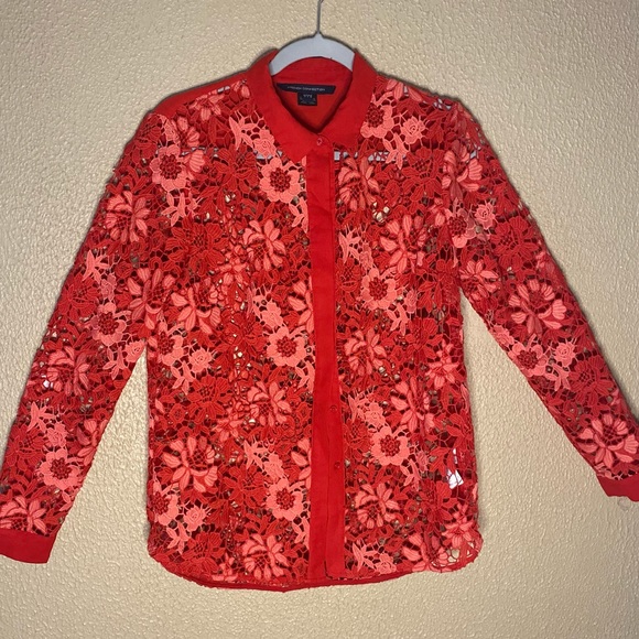 Beautiful floral lace blouse. RARE FIND - Picture 2 of 4